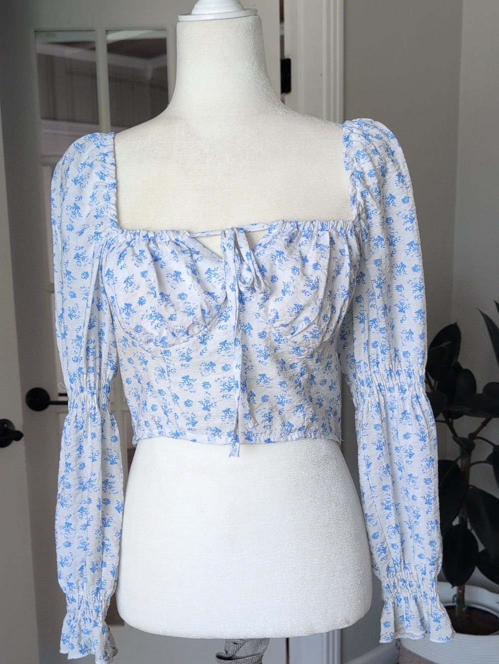 suite 2939 Blue Floral Square-Neck Puff Sleeve Crop Romantic Top Medium